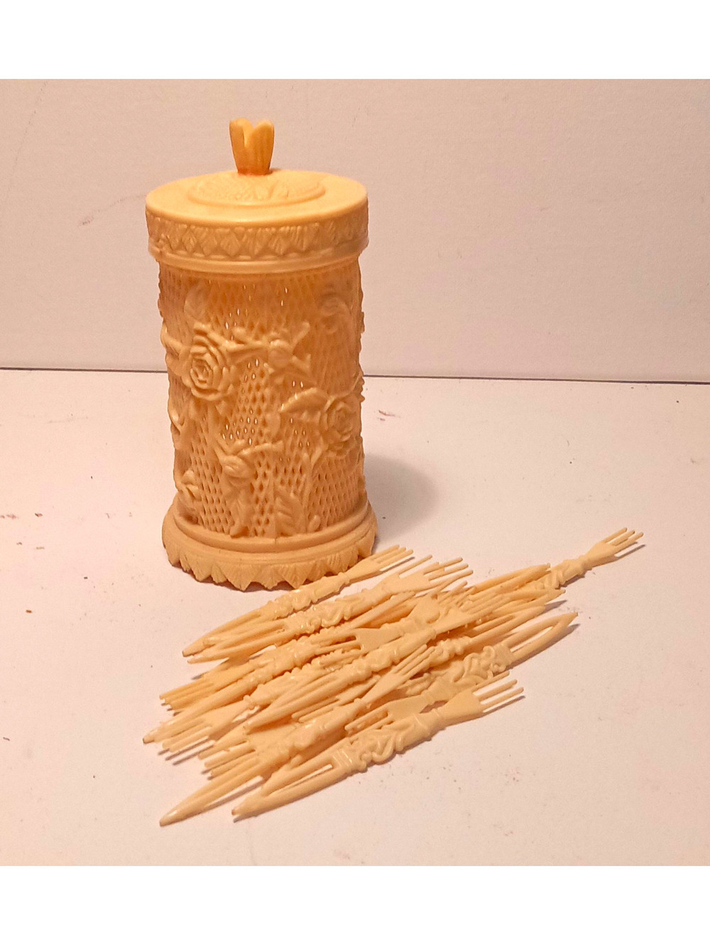 VTG Celluloid Faux Bone Cocktail Picks 20 Small Forks With Carved Holder read